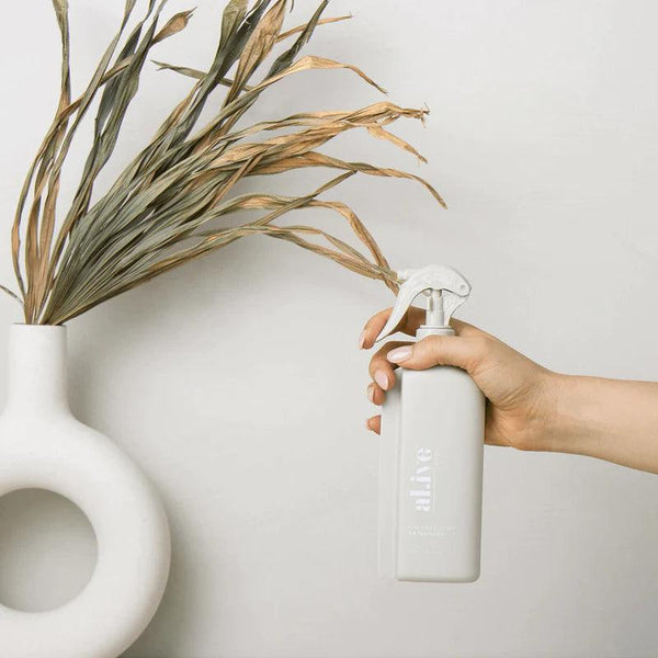 Discover the al.ive body Pink Salt & Citrus Air Freshener, featuring natural sea salt extract and zesty orange oil. Perfect for revitalizing any space with its uplifting fragrance. Now available at Folk Road West Kempsey NSW 2440