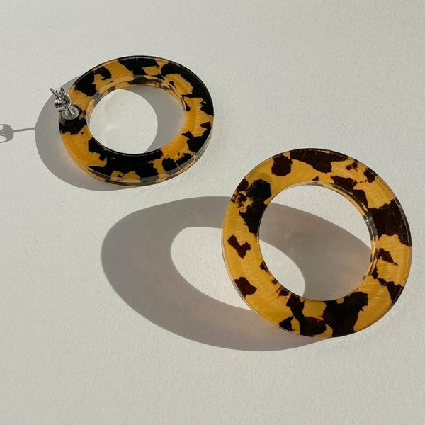 Olivia Honey Tortise Shell Hoop Earrings