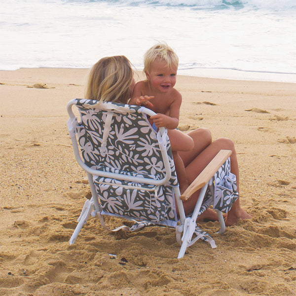 SUNNYLiFE Luxe Beach Chair - The Vacay Olive