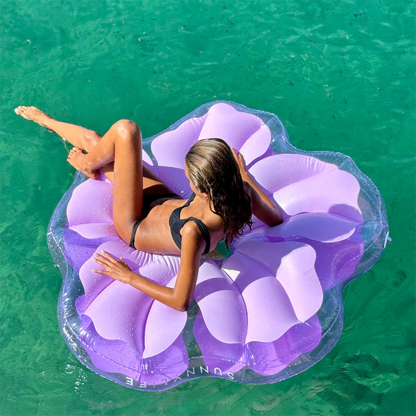 SUNNYLiFE - Luxe Lie-On Float Hibiscus Pastel Lilac