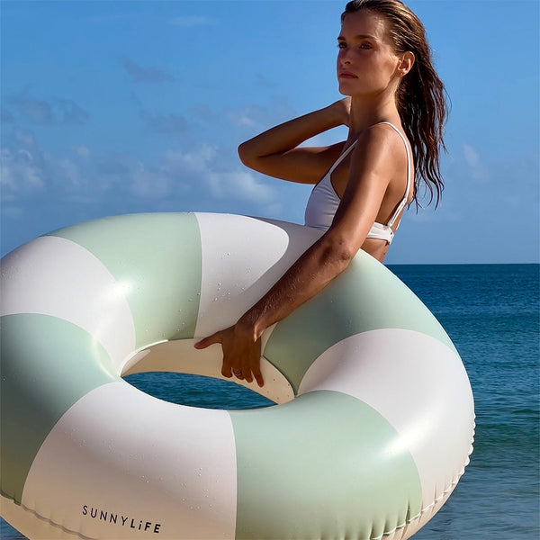 SUNNYLiFE - Tube Pool Ring The Vacay Soft Olive Stripe