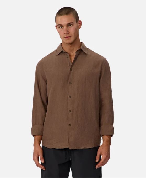 The St Martins Mens Long Sleeve Linen Shirt in Macchiato