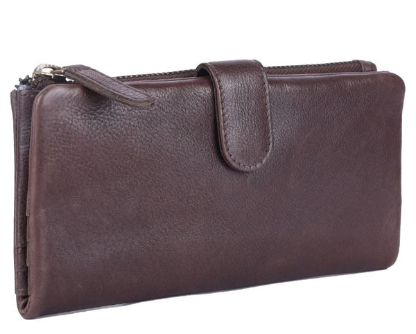 Rugged Hide – Women's Veronica Wallet in Brown