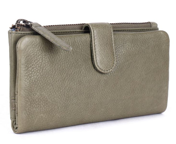 Rugged Hide – Women's Veronica Wallet in Olive