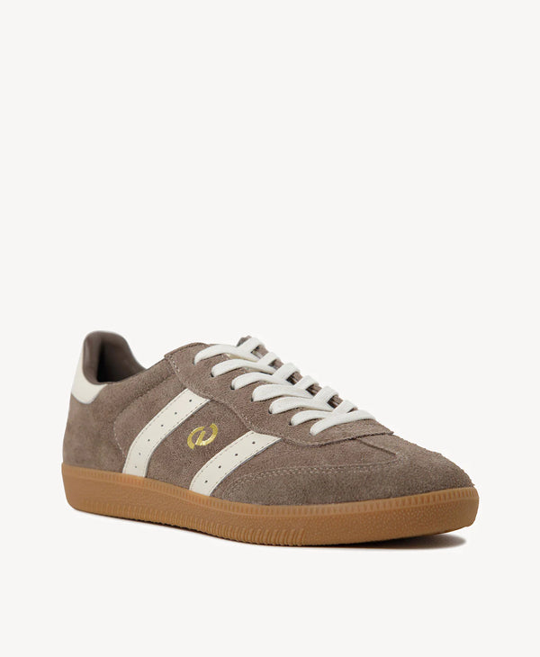 2001 Parallel Sneakers in Walnut
