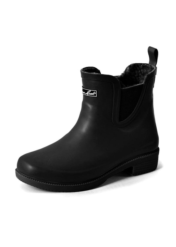 The height of the Ladie's Wynyard Gumboot measures 13cm (5 Inches) and features a faux fur lining, centre back loop, and Thomas Cook signature badge for added functionality.