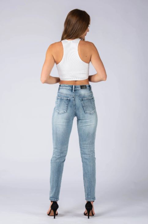 LIGHT DISTRESSED STRAIGHT LEG