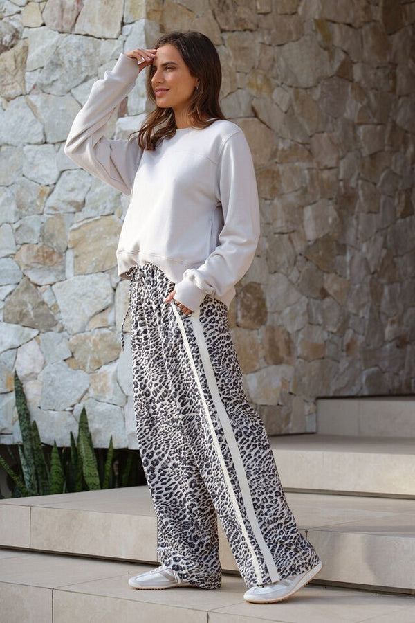 Ladies Relaxed Drawstring Pant in Leopard
