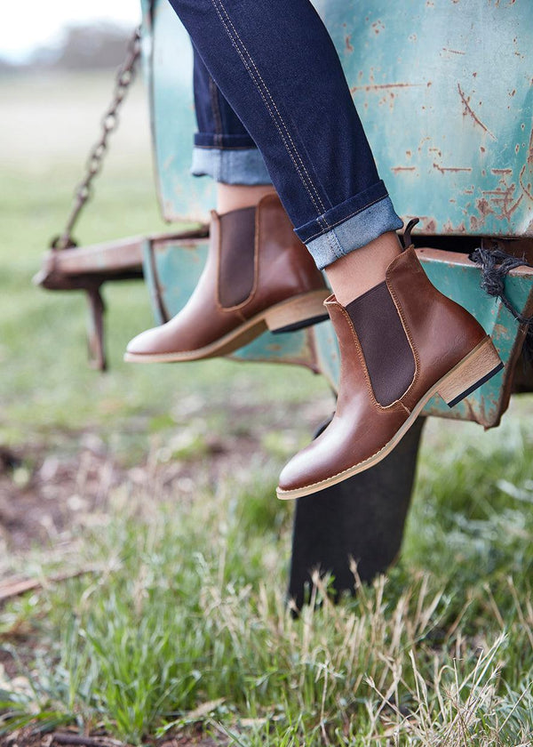 Ladie's Chelsea Boot - Folk Road